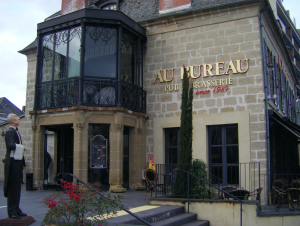 AuBureau-Cafe-Ottilie-Brives