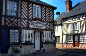 Cafe-du-coiffeur-beuvron-en-auge