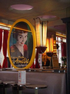 Les-deux-moulins-montmartre-paris