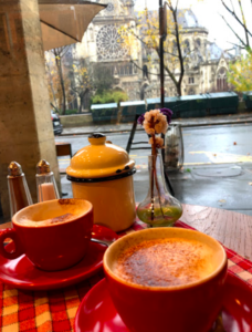 Aux Arts et, galerie cafe à Notre-Dame