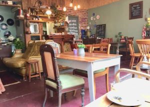 Café vintage à Lannion