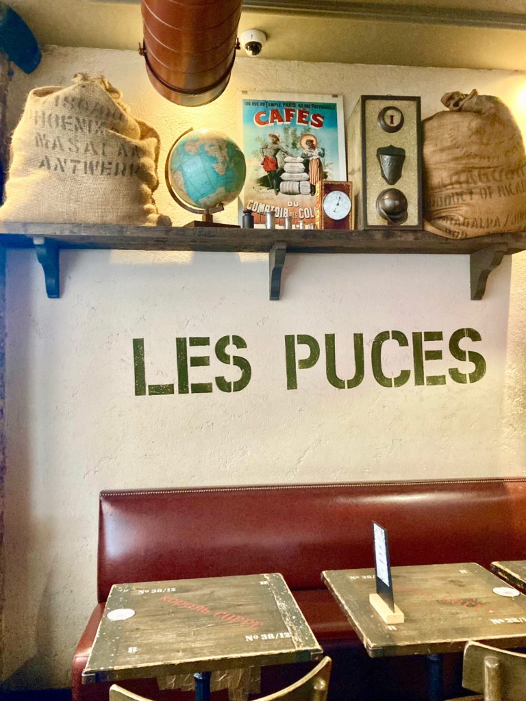 Les Puces
